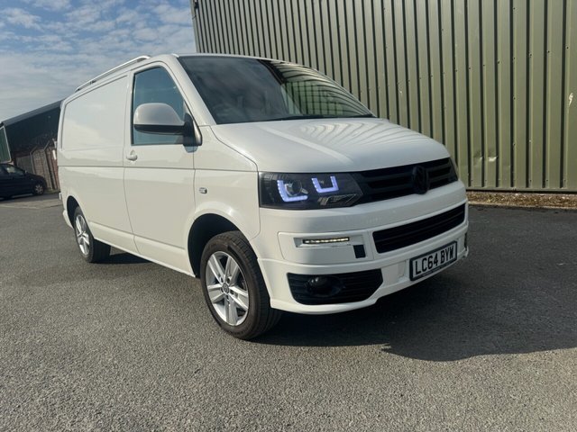 View our Volkswagen Transporter 2.0 BiTDI BlueMotion Tech T28 Highline Panel Van 4dr Diesel Manual L3 H1 (192 g/km, 178 bhp)