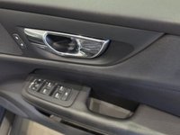 USED 2019 19 VOLVO V60 CROSS COUNTRY 2.0 D4 Plus Estate 5dr Diesel Auto AWD Euro 6 (s/s) (190 ps) 