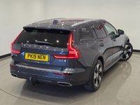USED 2019 19 VOLVO V60 CROSS COUNTRY 2.0 D4 Plus Estate 5dr Diesel Auto AWD Euro 6 (s/s) (190 ps) 