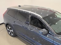 USED 2019 19 VOLVO V60 CROSS COUNTRY 2.0 D4 Plus Estate 5dr Diesel Auto AWD Euro 6 (s/s) (190 ps) 