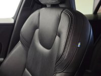 USED 2019 19 VOLVO V60 CROSS COUNTRY 2.0 D4 Plus Estate 5dr Diesel Auto AWD Euro 6 (s/s) (190 ps) 