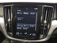 USED 2019 19 VOLVO V60 CROSS COUNTRY 2.0 D4 Plus Estate 5dr Diesel Auto AWD Euro 6 (s/s) (190 ps) 