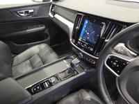 USED 2019 19 VOLVO V60 CROSS COUNTRY 2.0 D4 Plus Estate 5dr Diesel Auto AWD Euro 6 (s/s) (190 ps) 