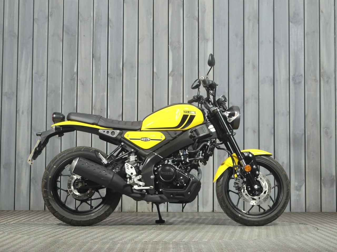 YAMAHA XSR125
