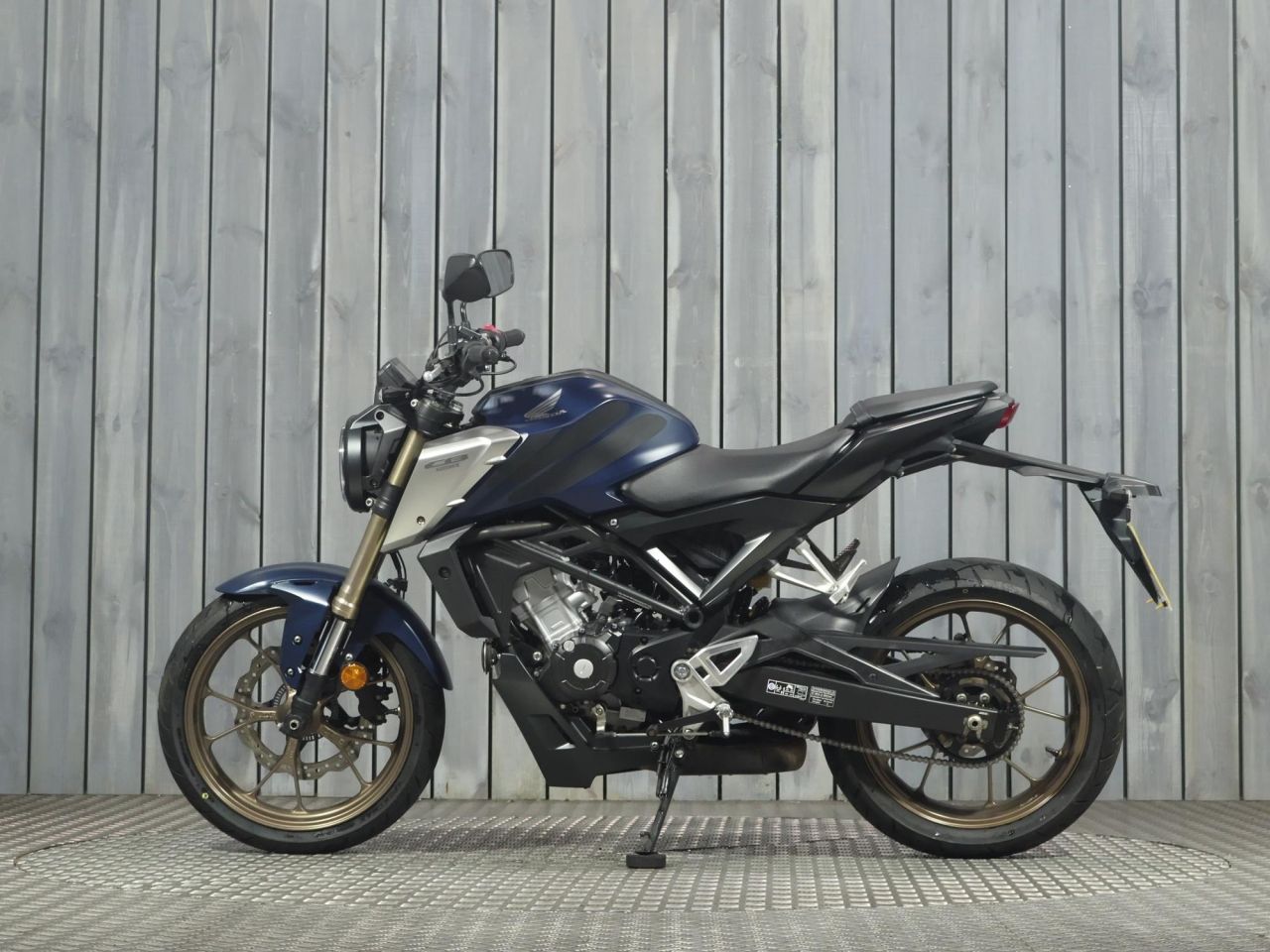 HONDA CB125R