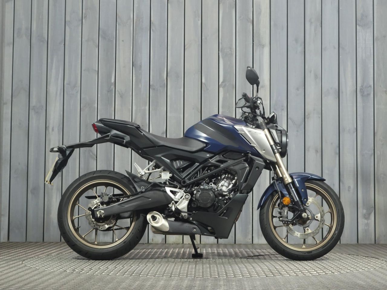 HONDA CB125R