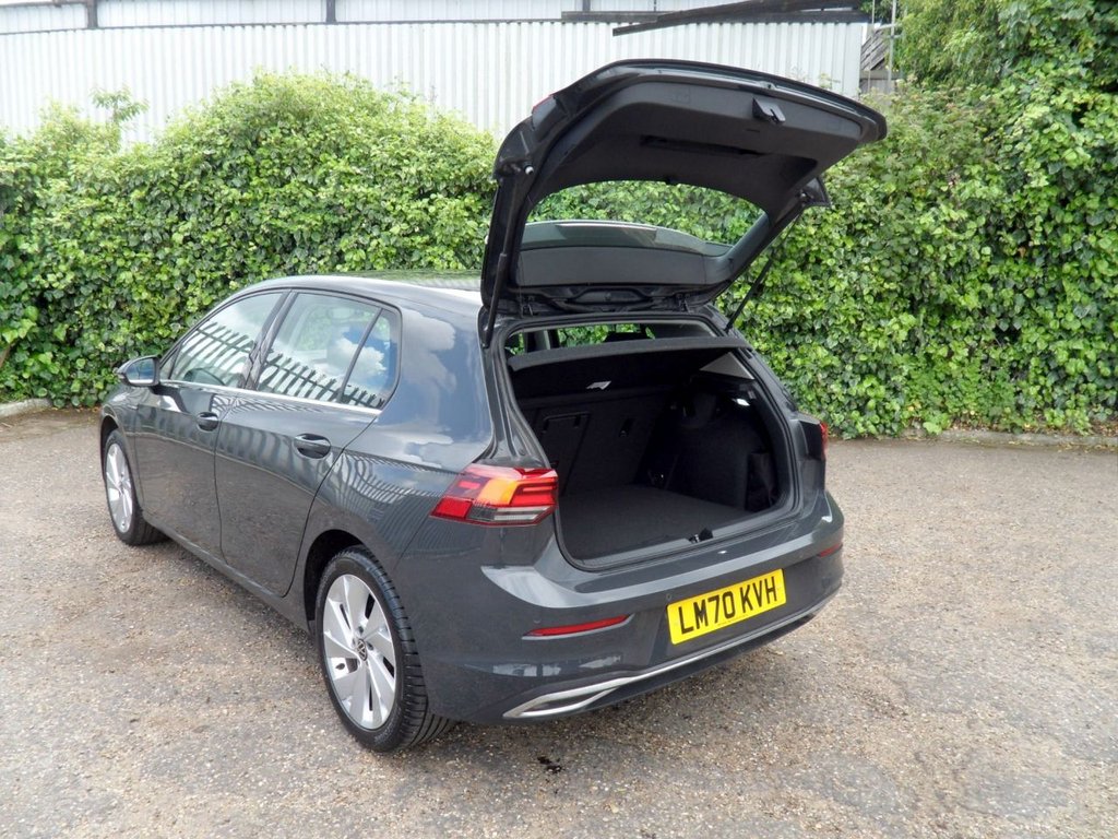 USED 2020 70 VOLKSWAGEN GOLF 1.5 eTSI MHEV Style Hatchback 5dr Petrol Hybrid DSG Euro 6 (s/s) (150 ps) Superb Condition Family Owned FSH