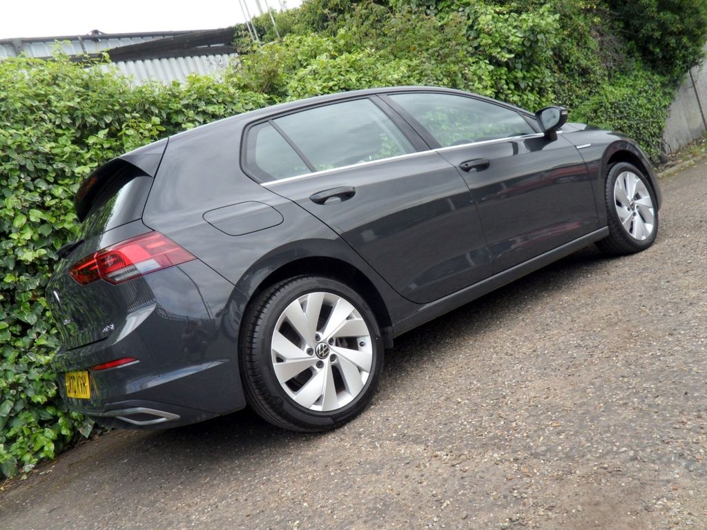 USED 2020 70 VOLKSWAGEN GOLF 1.5 eTSI MHEV Style Hatchback 5dr Petrol Hybrid DSG Euro 6 (s/s) (150 ps) Superb Condition Family Owned FSH