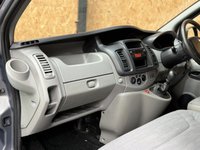 USED 2014 14 RENAULT TRAFIC 2.0 dCi SL27 Sport Panel Van 3dr 6 Seater Diesel Manual L1 H1 (198 g/km, 115 bhp) 1 OWNER | FSH | 6 SEATS | 2 KEYS | DELIVERY |