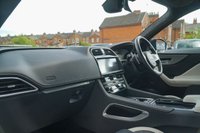 USED 2019 19 JAGUAR F-PACE 3.0 D300 V6 S SUV 5dr Diesel Auto AWD Euro 6 (s/s) (300 ps) 
