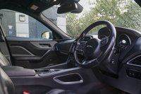 USED 2017 02 JAGUAR F-PACE 3.0 D300 V6 S SUV 5dr Diesel Auto AWD Euro 6 (s/s) (300 ps) 
