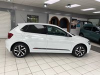 USED 2021 71 VOLKSWAGEN POLO 1.0 EVO beats Hatchback 5dr Petrol Manual Euro 6 (s/s) (80 ps) PURE WHITE / BEATS EDITION / ONLY 33038 MILES FROM NEW / GESTURE CONTL / APPLE CARPLAY & ANDROID AUTO / AUTO LIGHTS / CRUISE CONTROL / REVERSING CAMERA / BEATS SEATS / BEATS SOUND SYSTEM