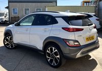 USED 2021 70 HYUNDAI KONA 1.0 T-GDi MHEV Premium SUV 5dr Petrol Hybrid Manual Euro 6 (s/s) (120 ps) - F/S/H - APPLE CAR PLAY - SAT NAV - HEATED SEATS & STEERING - REVERSE CAMERA - P/SENSORS - BLUETOOTH - 2 OWNERS