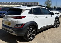 USED 2021 70 HYUNDAI KONA 1.0 T-GDi MHEV Premium SUV 5dr Petrol Hybrid Manual Euro 6 (s/s) (120 ps) - F/S/H - APPLE CAR PLAY - SAT NAV - HEATED SEATS & STEERING - REVERSE CAMERA - P/SENSORS - BLUETOOTH - 2 OWNERS