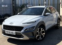 USED 2021 70 HYUNDAI KONA 1.0 T-GDi MHEV Premium SUV 5dr Petrol Hybrid Manual Euro 6 (s/s) (120 ps) - F/S/H - APPLE CAR PLAY - SAT NAV - HEATED SEATS & STEERING - REVERSE CAMERA - P/SENSORS - BLUETOOTH - 2 OWNERS