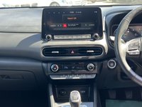 USED 2021 70 HYUNDAI KONA 1.0 T-GDi MHEV Premium SUV 5dr Petrol Hybrid Manual Euro 6 (s/s) (120 ps) - F/S/H - APPLE CAR PLAY - SAT NAV - HEATED SEATS & STEERING - REVERSE CAMERA - P/SENSORS - BLUETOOTH - 2 OWNERS