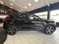 USED 2020 70 VOLVO XC40 1.5 T3 R-Design SUV 5dr Petrol Manual Euro 6 (s/s) (163 ps) 