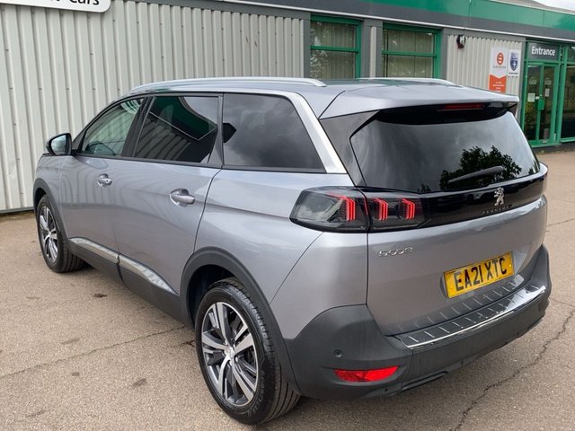 View our PEUGEOT 5008