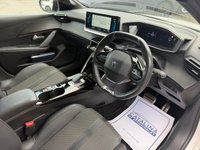 USED 2021 71 PEUGEOT E-208 50kWh GT Hatchback 5dr Electric Auto (136 ps) 
