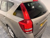USED 2010 10 KIA CEED 1.6 CRDi 3 Sports Wagon 5dr Diesel Auto Euro 4 (113 bhp) Great Service History-Air Con