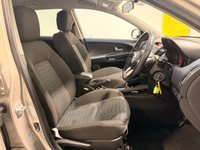 USED 2010 10 KIA CEED 1.6 CRDi 3 Sports Wagon 5dr Diesel Auto Euro 4 (113 bhp) Great Service History-Air Con