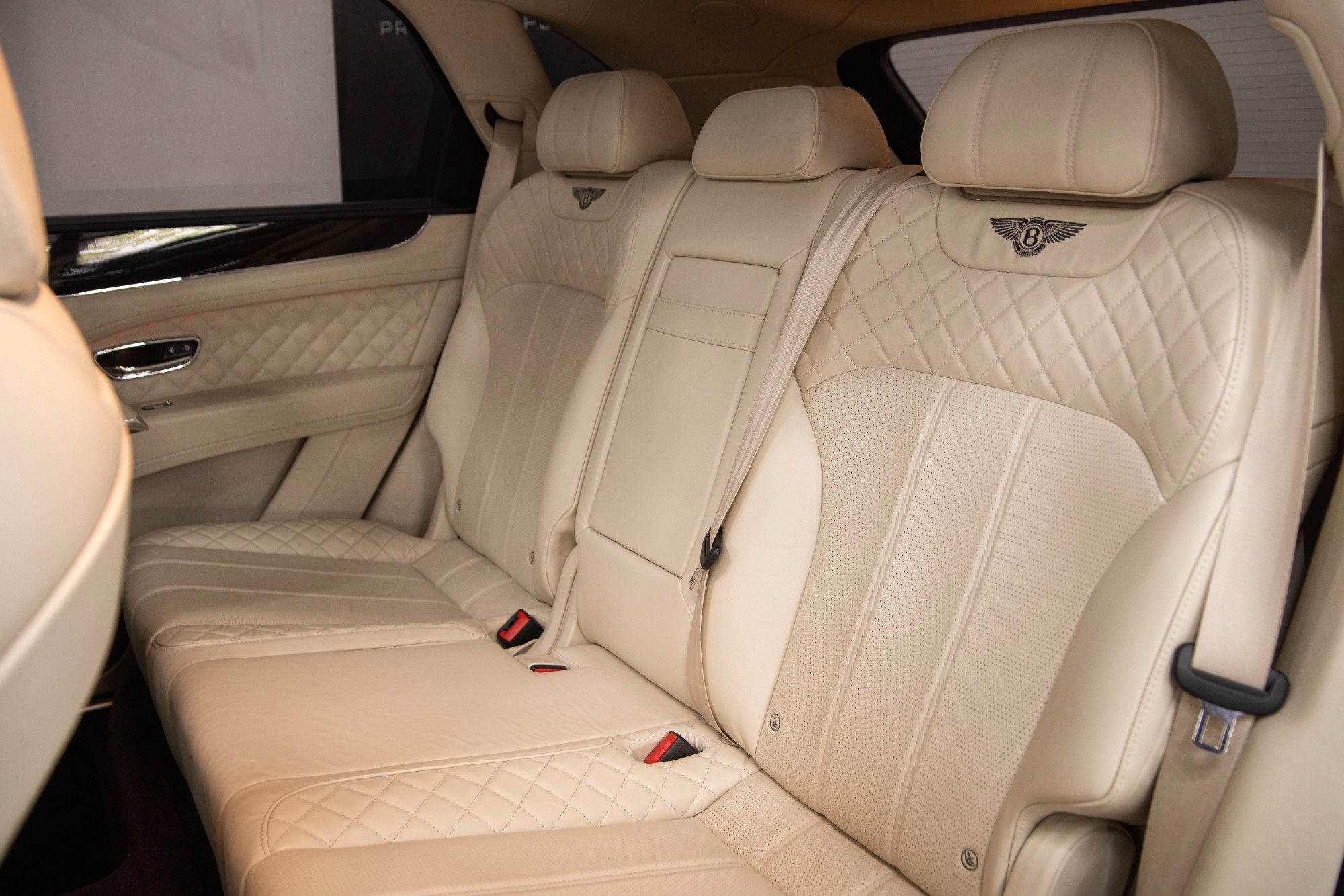 USED 2018 BENTLEY BENTAYGA 4.0 V8 