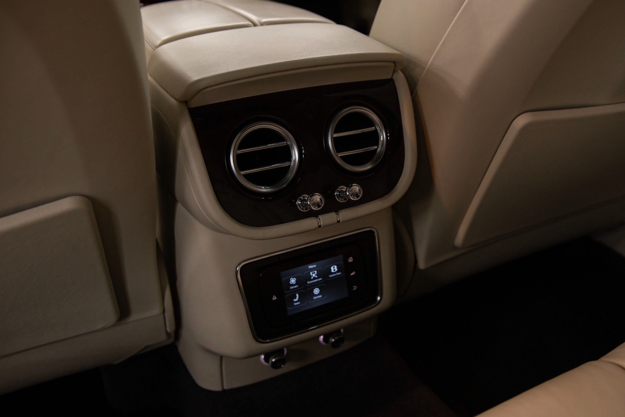 USED 2018 BENTLEY BENTAYGA 4.0 V8 