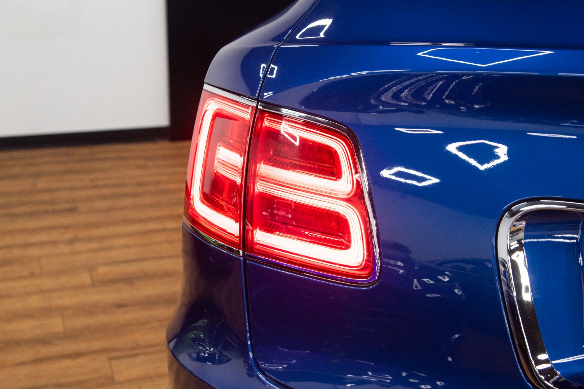 USED 2018 BENTLEY BENTAYGA 4.0 V8 