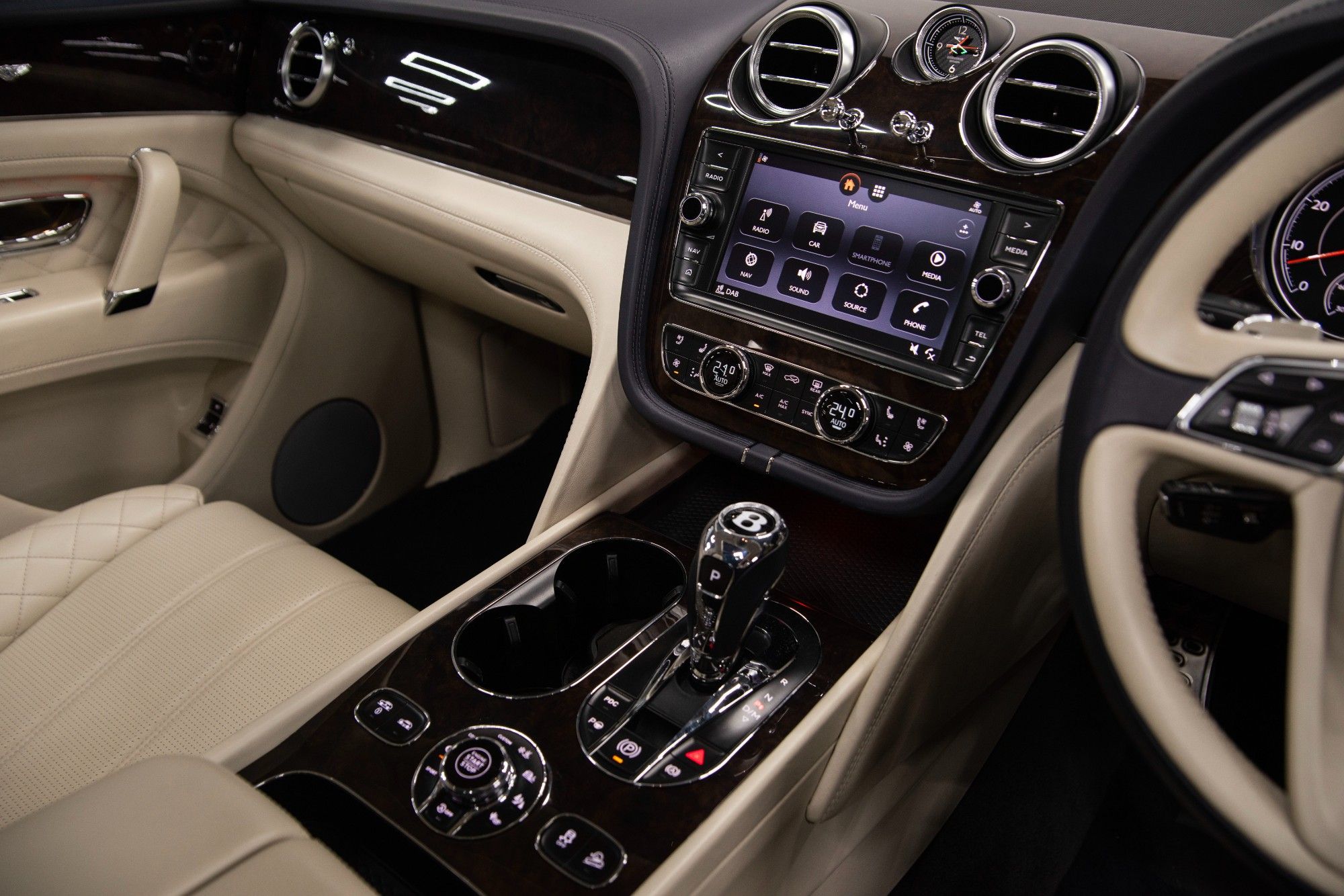 USED 2018 BENTLEY BENTAYGA 4.0 V8 