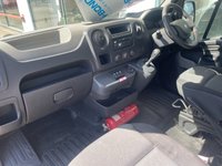 USED 2013 62 RENAULT MASTER 2.3 dCi 35 Panel Van 5dr Diesel AUTOMATIC FWD LWB Medium Roof Euro 5 (125 ps) 