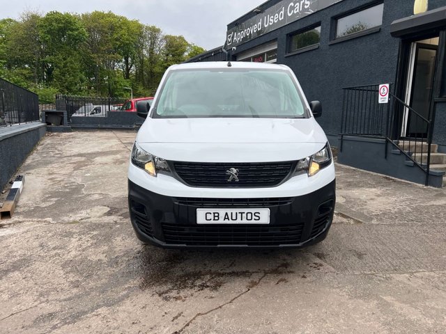 View our PEUGEOT PARTNER
