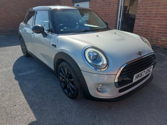 2017 MINI HATCH