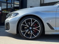 USED 2023 23 BMW 5 SERIES 2.0 520d MHT M Sport Touring 5dr Diesel Hybrid Steptronic Euro 6 (s/s) (190 ps) M SPORT PRO PACKAGE, SKY SCRAPER GREY, SHADOWLINE HEADLIGHTS