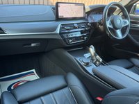 USED 2023 23 BMW 5 SERIES 2.0 520d MHT M Sport Touring 5dr Diesel Hybrid Steptronic Euro 6 (s/s) (190 ps) M SPORT PRO PACKAGE, SKY SCRAPER GREY, SHADOWLINE HEADLIGHTS