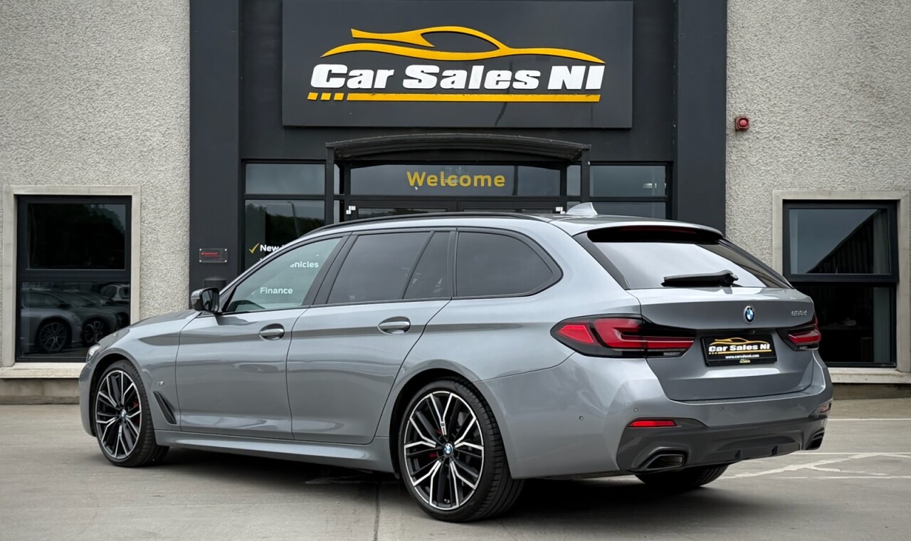 2023 BMW 5 SERIES 2.0 520d MHT M Sport Touring 5dr Diesel Hybrid Steptronic Euro 6 (s/s) (190 - vehicle photo 5 for sale on PureCar