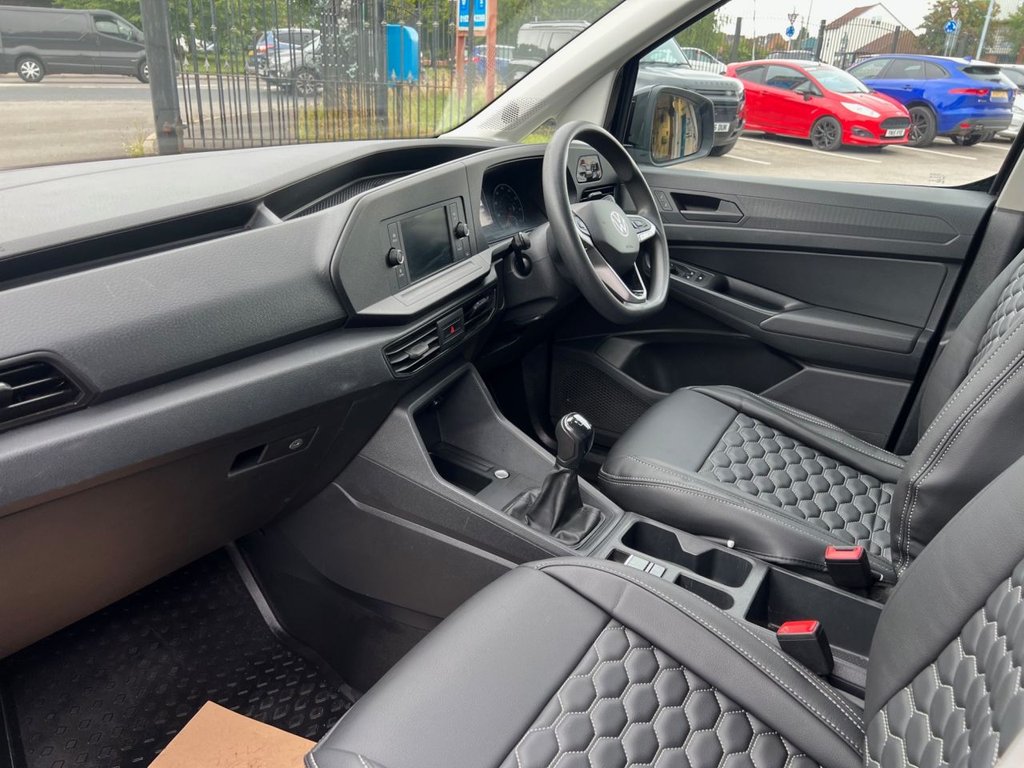 USED 2021 21 VOLKSWAGEN CADDY MAXI 2.0 TDI C20 Commerce Panel Van 6dr Diesel Manual LWB Euro 6 (s/s) (102 ps) 2 LITRE / TAILGATE / 19'S
