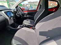 USED 2020 70 TOYOTA AYGO 1.0 VVT-i x-play Hatchback 5dr Petrol x-shift Euro 6 (Safety Sense) (71 ps) +++SAME DAY/NEXT DAY DELIVERY AVAILABLE+++