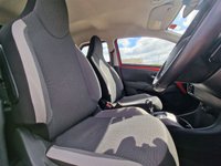 USED 2020 70 TOYOTA AYGO 1.0 VVT-i x-play Hatchback 5dr Petrol x-shift Euro 6 (Safety Sense) (71 ps) +++SAME DAY/NEXT DAY DELIVERY AVAILABLE+++