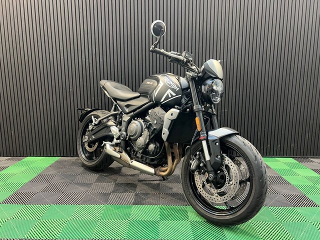 View our TRIUMPH Trident 660