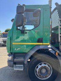 USED 2015 64 DAF LF 2015 DAF LF-250 Skip Loader 