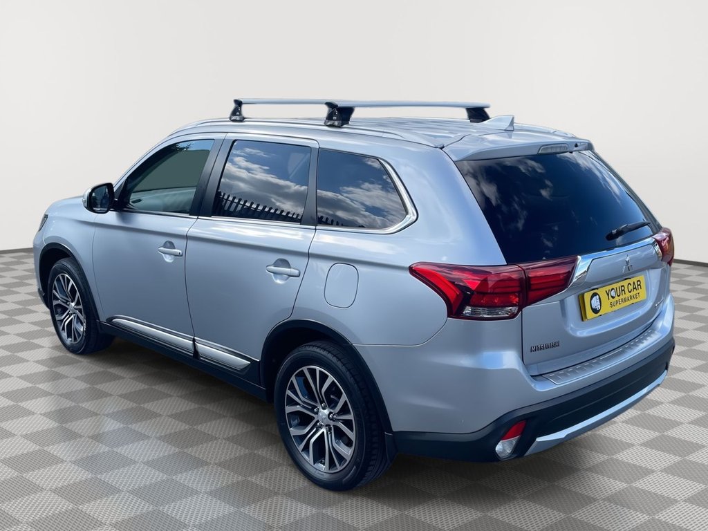 USED 2017 17 MITSUBISHI OUTLANDER 2.2 DI-D 4 SUV 5dr Diesel Auto 4WD Euro 6 (147 ps) 7 Seats, 360 Camera