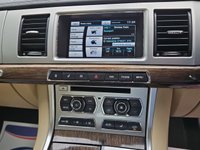 USED 2015 15 JAGUAR XF 2.2d Luxury Saloon 4dr Diesel Auto Euro 5 (s/s) (163 ps) 