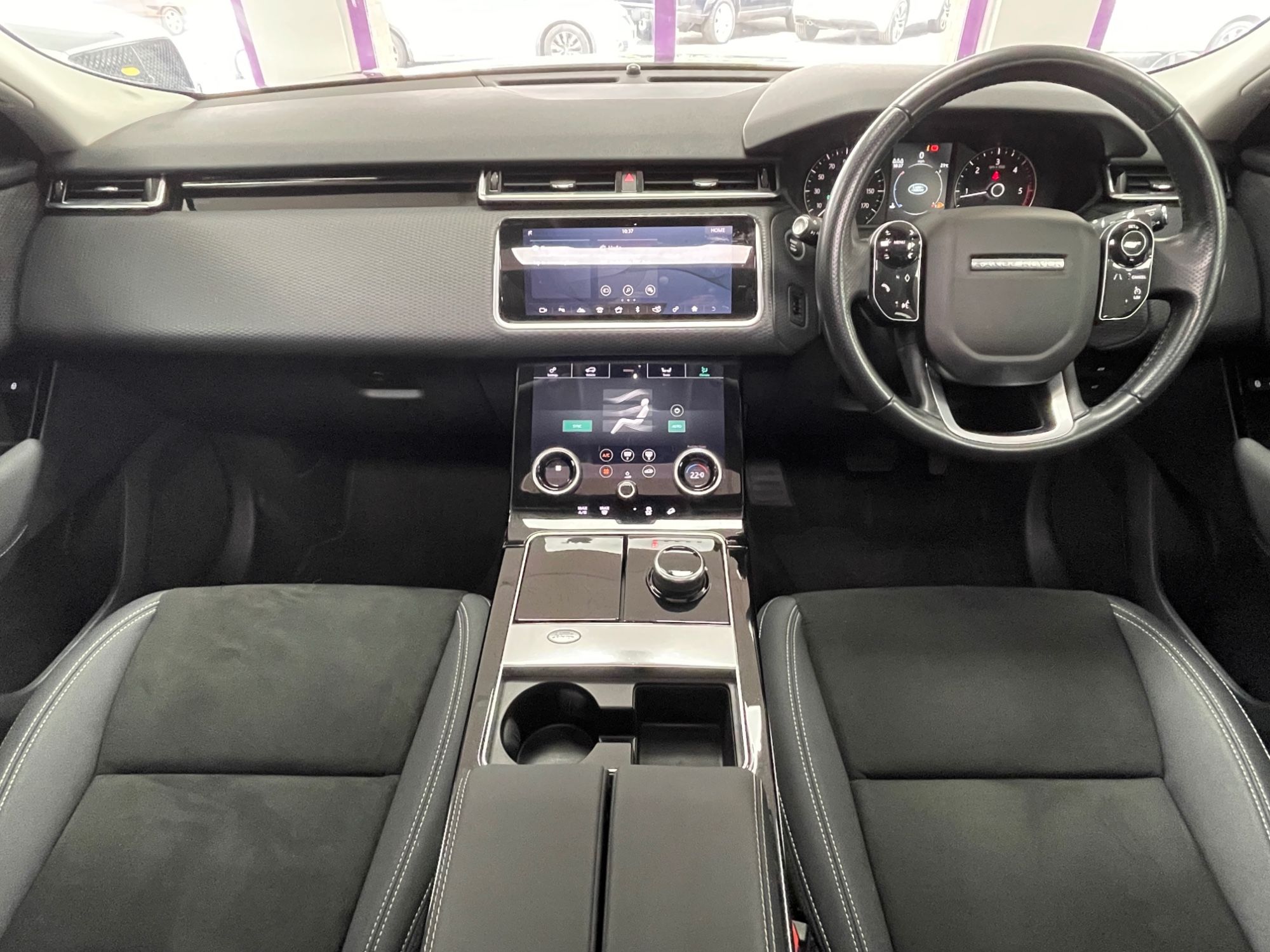 USED 2018 68 LAND ROVER RANGE ROVER VELAR 2.0 D180 SUV 5dr Diesel Auto 4WD Euro 6 (s/s) (180 ps) 