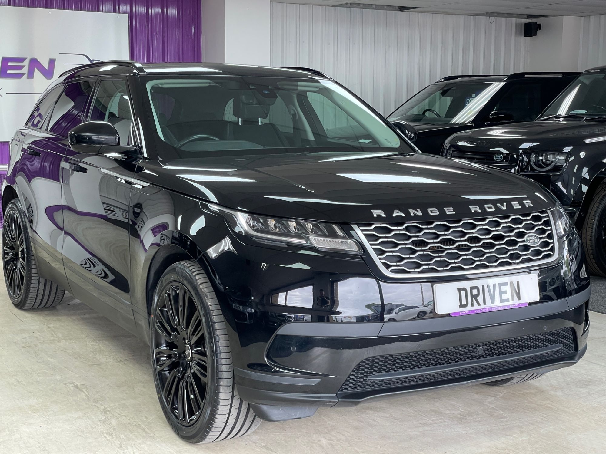 USED 2018 68 LAND ROVER RANGE ROVER VELAR 2.0 D180 SUV 5dr Diesel Auto 4WD Euro 6 (s/s) (180 ps) 