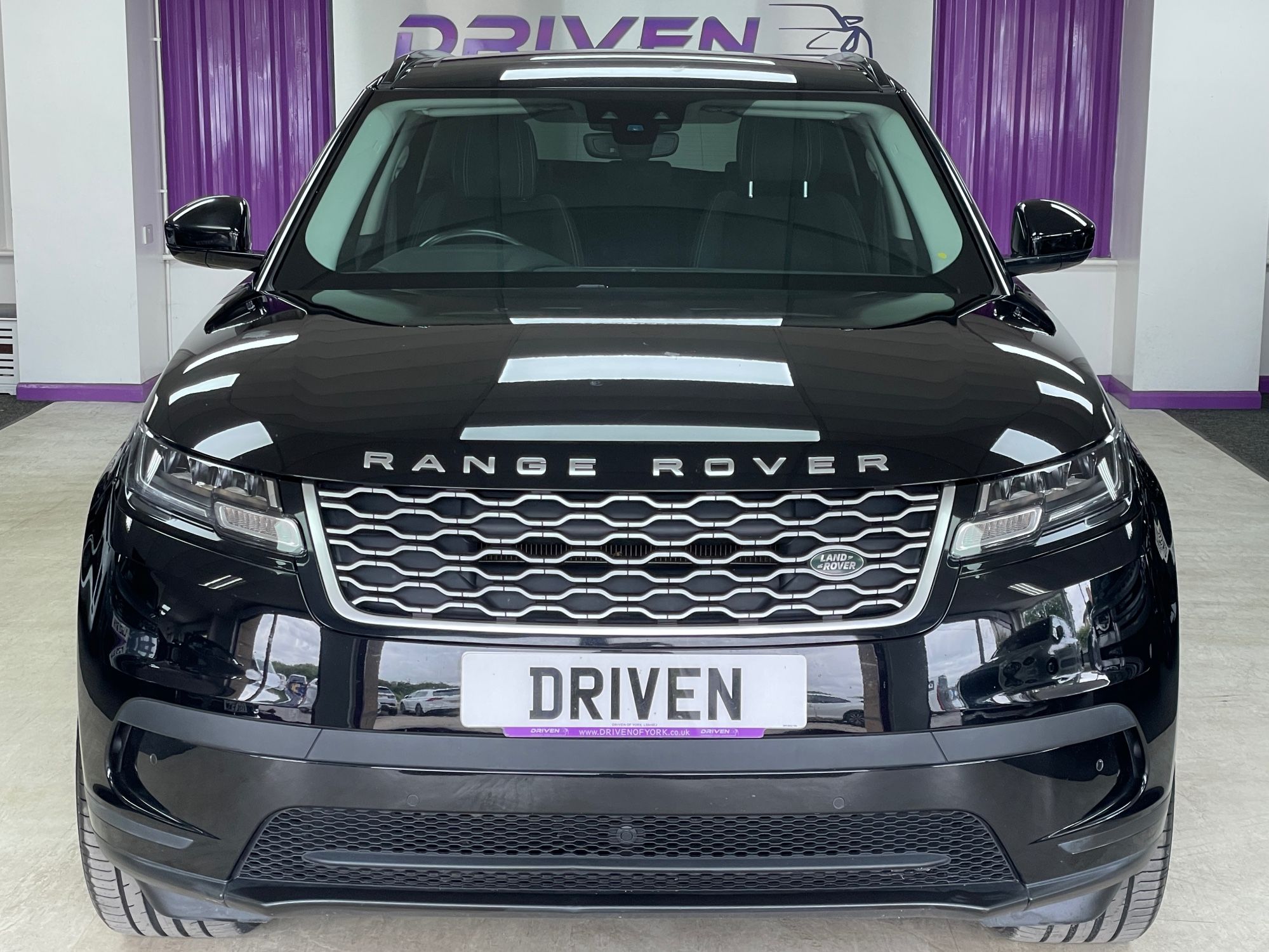 USED 2018 68 LAND ROVER RANGE ROVER VELAR 2.0 D180 SUV 5dr Diesel Auto 4WD Euro 6 (s/s) (180 ps) 