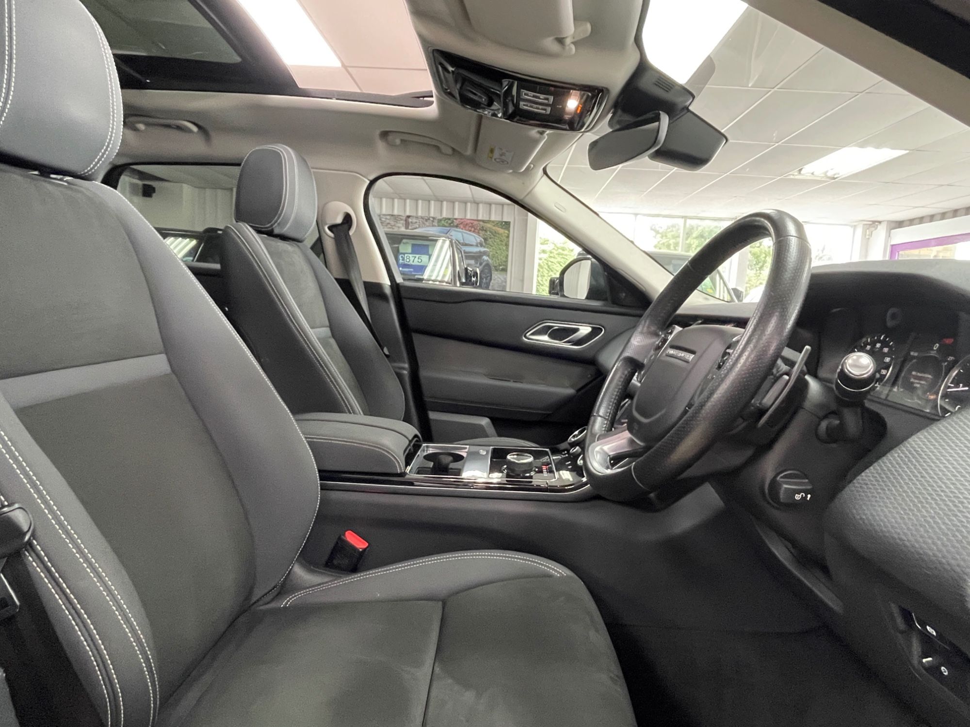 USED 2018 68 LAND ROVER RANGE ROVER VELAR 2.0 D180 SUV 5dr Diesel Auto 4WD Euro 6 (s/s) (180 ps) 