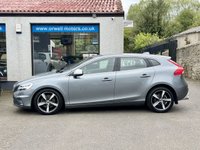 USED 2018 68 VOLVO V40 2.0 T2 GPF R-Design Nav Plus Hatchback 5dr Petrol Manual Euro 6 (s/s) (122 ps) 2 OWNERS FROM NEW+FULL SERVICE HISTORY+WINTER PACK+CRUISE CONTROL+FINANCE AVAILABLE