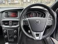USED 2018 68 VOLVO V40 2.0 T2 GPF R-Design Nav Plus Hatchback 5dr Petrol Manual Euro 6 (s/s) (122 ps) 2 OWNERS FROM NEW+FULL SERVICE HISTORY+WINTER PACK+CRUISE CONTROL+FINANCE AVAILABLE
