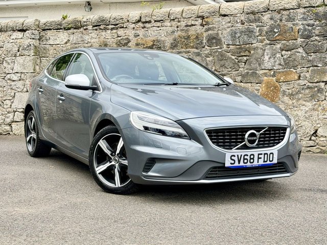 2018 Volvo V40