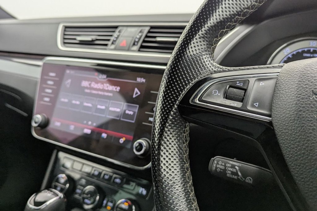 USED 2018 68 SKODA SUPERB 2.0 TDI SportLine Estate 5dr Diesel DSG Euro 6 (s/s) (150 ps) Car Play, Sat Nav, 19" Alloys